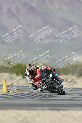 media/Jan-15-2026-Racers Edge (Thu) [[dfebeb70ab]]/2-A Group/Session 5 (Turn 5)/